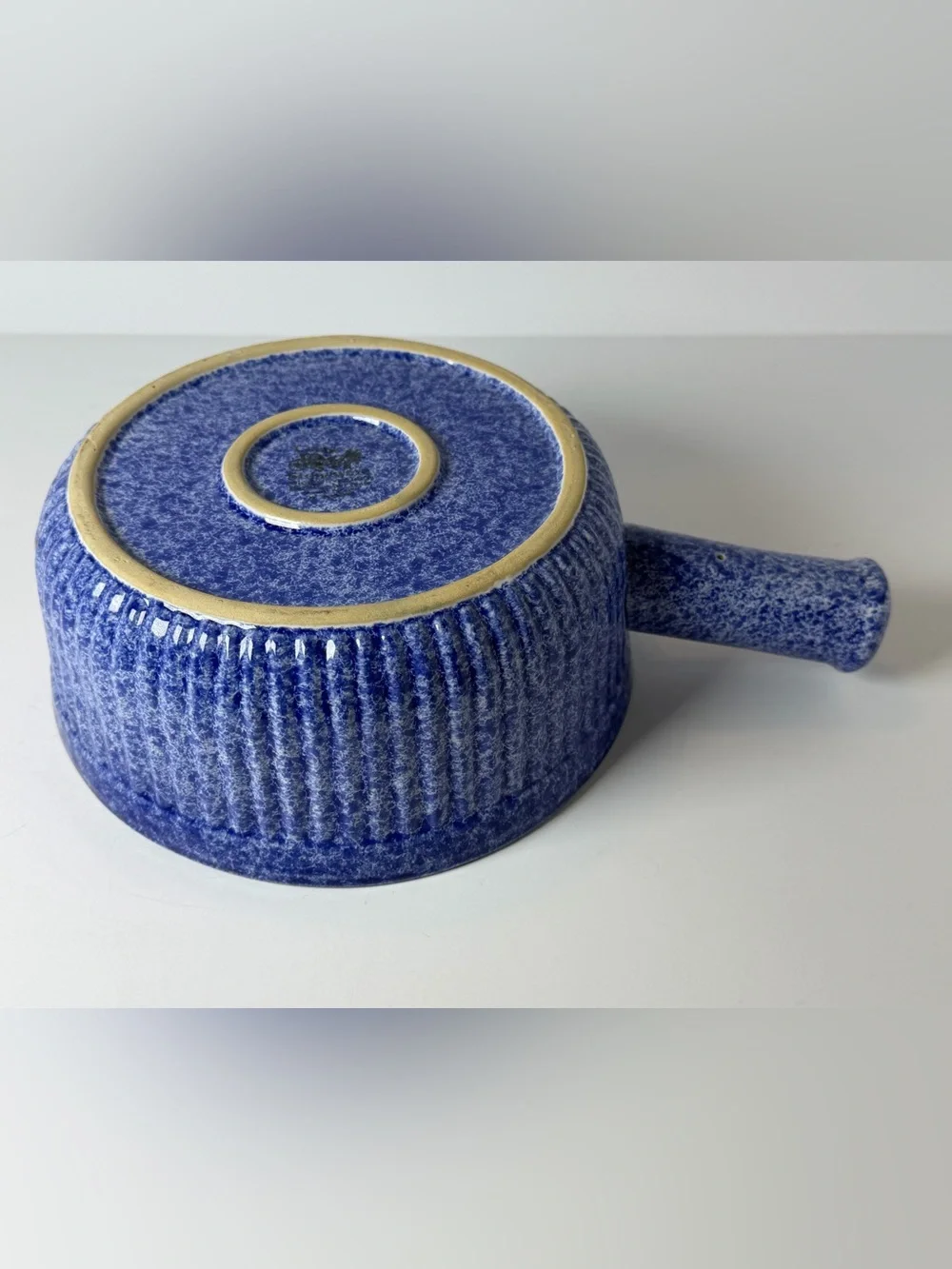 Coventry Stoneware Blue Spongeware Handled Serving Bowl Pour Spout 8”